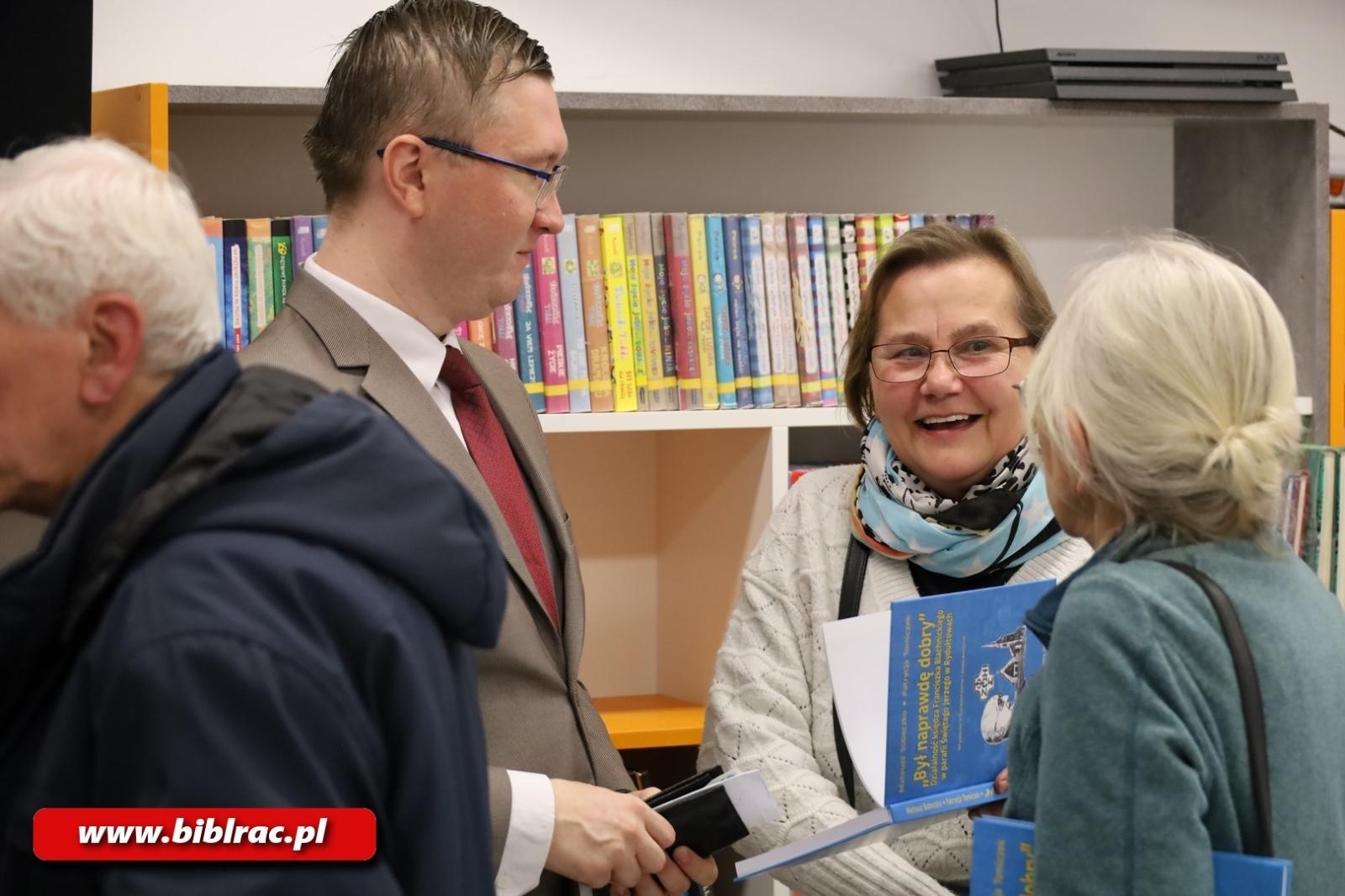 Zdjęcie w galerii na portalu naszraciborz.pl: Był naprawdę dobry - wykład o księdzu Franciszku Blachnickim w bibliotece  wiadomości z regionu