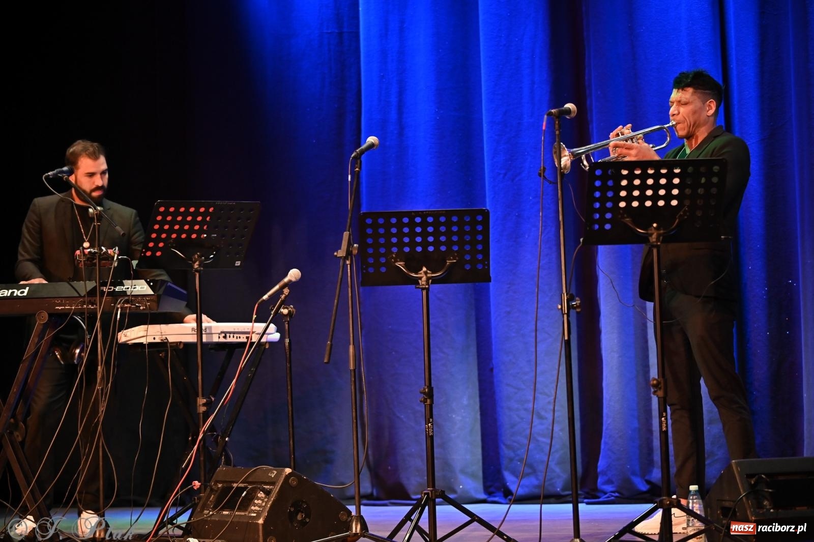 Zdjęcie w galerii na portalu naszraciborz.pl: SIESTA & MILAGRO – niezapomniany wieczór z Marcinem Kydryńskim i muzyką kubańską wiadomości z regionu