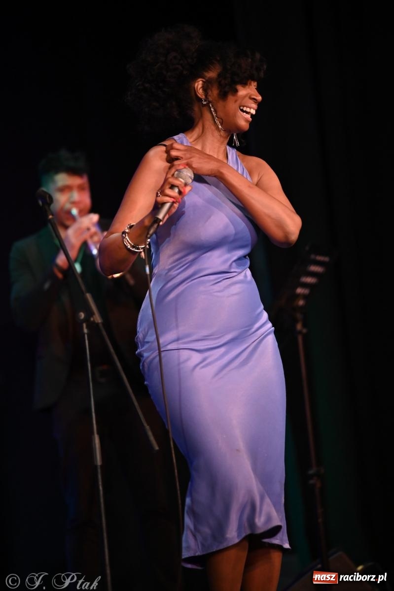 Zdjęcie w galerii na portalu naszraciborz.pl: SIESTA & MILAGRO – niezapomniany wieczór z Marcinem Kydryńskim i muzyką kubańską wiadomości z regionu