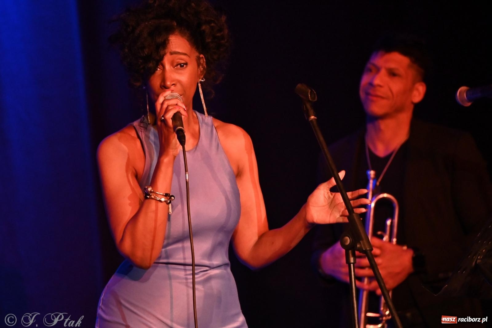 Zdjęcie w galerii na portalu naszraciborz.pl: SIESTA & MILAGRO – niezapomniany wieczór z Marcinem Kydryńskim i muzyką kubańską wiadomości z regionu