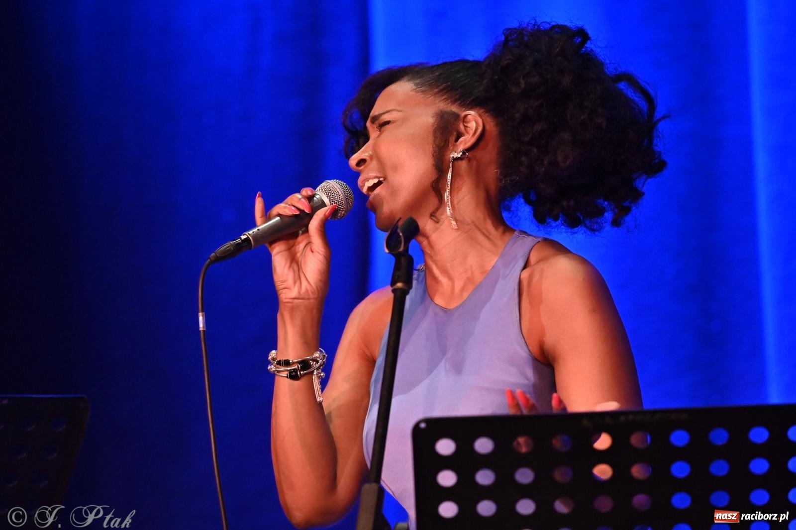 Zdjęcie w galerii na portalu naszraciborz.pl: SIESTA & MILAGRO – niezapomniany wieczór z Marcinem Kydryńskim i muzyką kubańską wiadomości z regionu