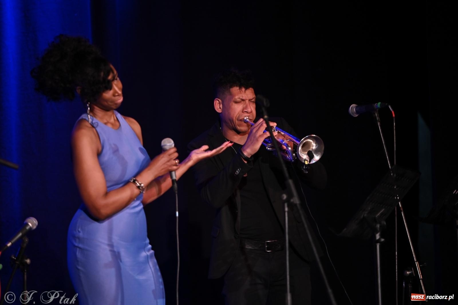 Zdjęcie w galerii na portalu naszraciborz.pl: SIESTA & MILAGRO – niezapomniany wieczór z Marcinem Kydryńskim i muzyką kubańską wiadomości z regionu