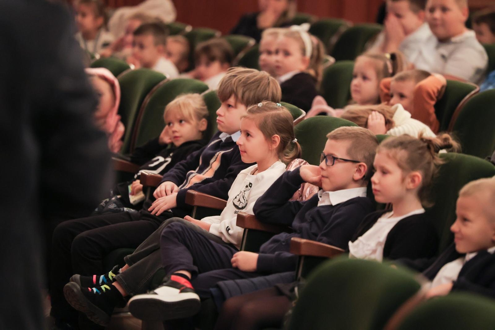 Zdjęcie w galerii na portalu naszraciborz.pl: Klarnet duży i mały, śpiący niedźwiedź i chopinowski akcent na koncertach umuzykalniających w RCK  wiadomości z regionu