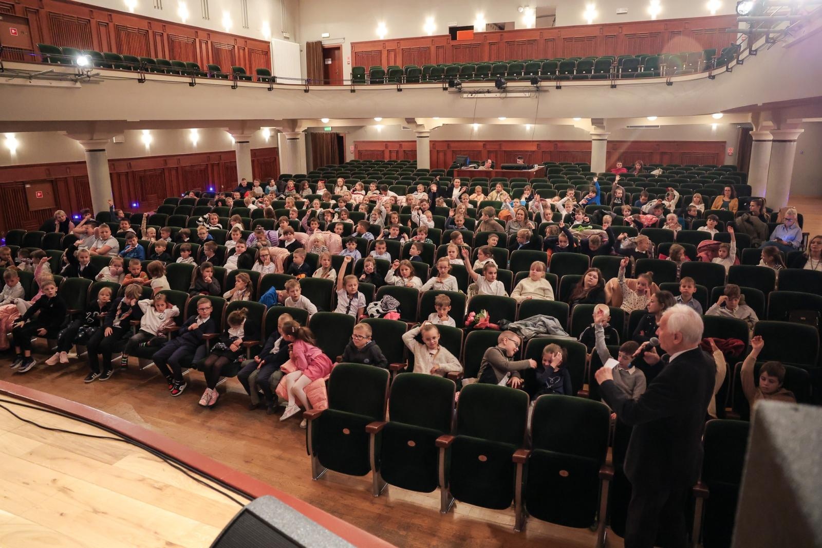 Zdjęcie w galerii na portalu naszraciborz.pl: Klarnet duży i mały, śpiący niedźwiedź i chopinowski akcent na koncertach umuzykalniających w RCK  wiadomości z regionu