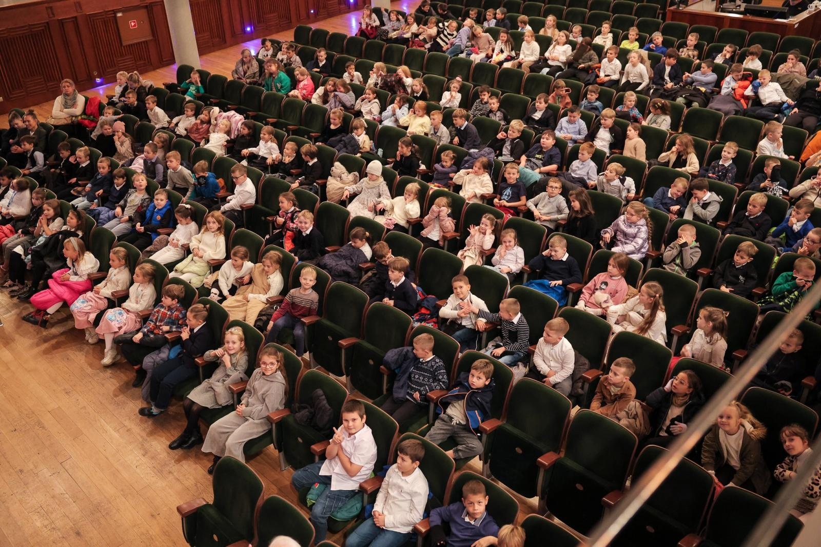 Zdjęcie w galerii na portalu naszraciborz.pl: Klarnet duży i mały, śpiący niedźwiedź i chopinowski akcent na koncertach umuzykalniających w RCK  wiadomości z regionu