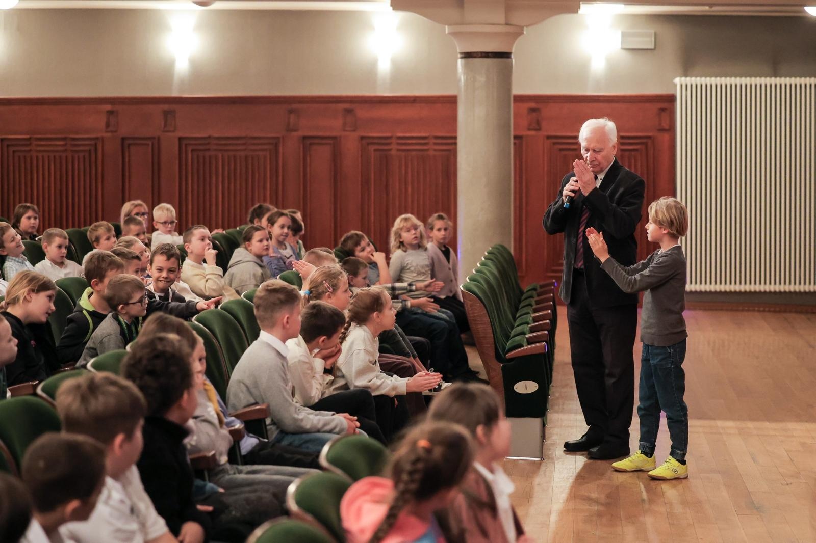 Zdjęcie w galerii na portalu naszraciborz.pl: Klarnet duży i mały, śpiący niedźwiedź i chopinowski akcent na koncertach umuzykalniających w RCK  wiadomości z regionu