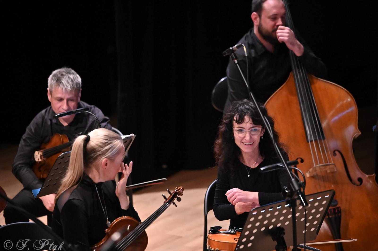 Zdjęcie w galerii na portalu naszraciborz.pl: AUKSO. Fantazja filmowa na deskach RCK w Raciborzu wiadomości z regionu