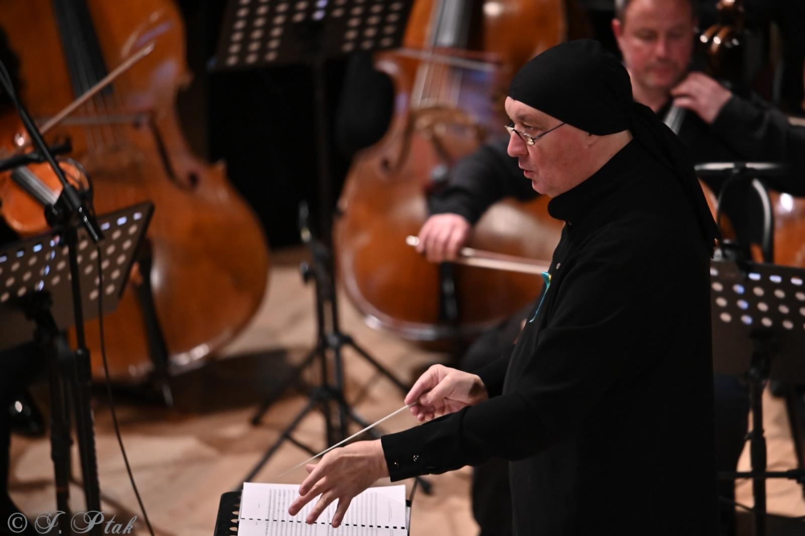 Zdjęcie w galerii na portalu naszraciborz.pl: AUKSO. Fantazja filmowa na deskach RCK w Raciborzu wiadomości z regionu