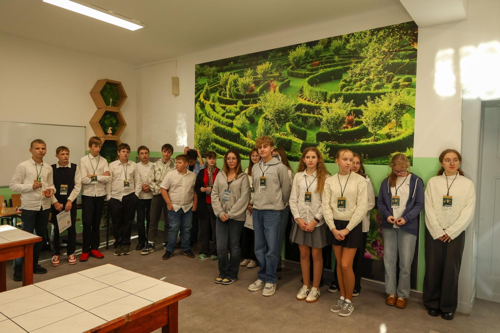 Zdjęcie w galerii na portalu naszraciborz.pl: Laboratorium Dwóch Umysłów - zmagania młodych chemików w ZSO nr 1 wiadomości z regionu