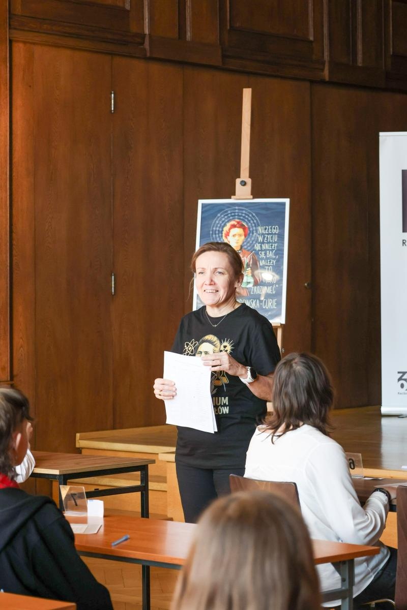 Zdjęcie w galerii na portalu naszraciborz.pl: Laboratorium Dwóch Umysłów - zmagania młodych chemików w ZSO nr 1 wiadomości z regionu