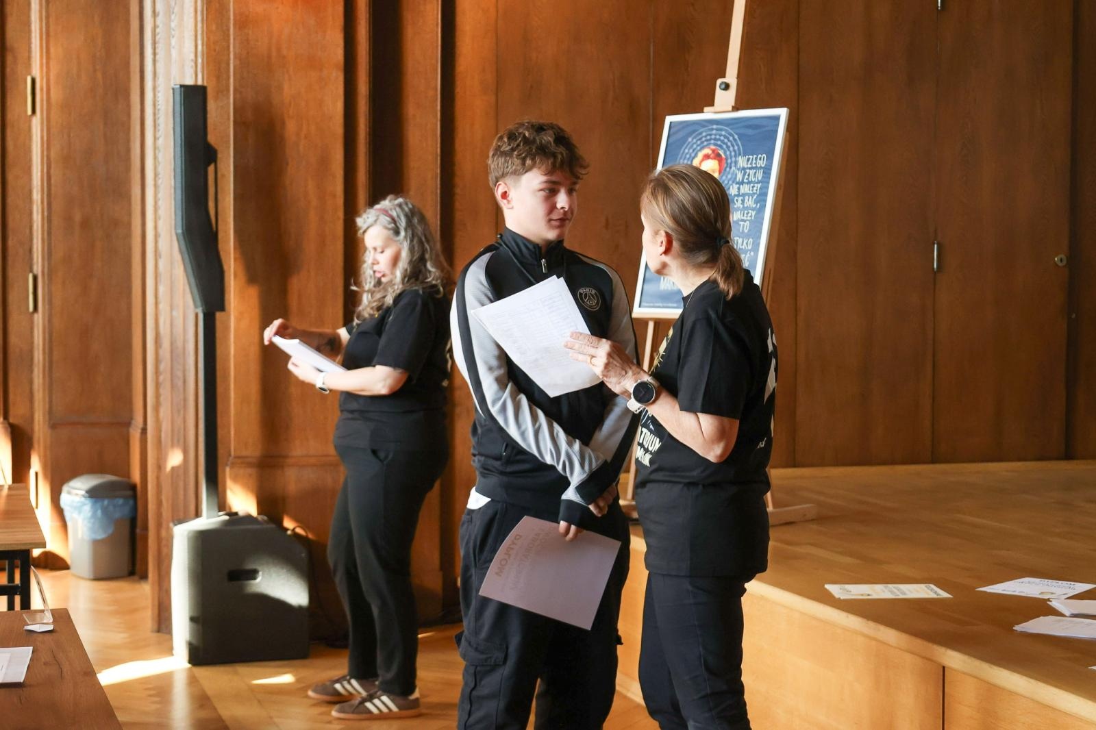 Zdjęcie w galerii na portalu naszraciborz.pl: Laboratorium Dwóch Umysłów - zmagania młodych chemików w ZSO nr 1 wiadomości z regionu