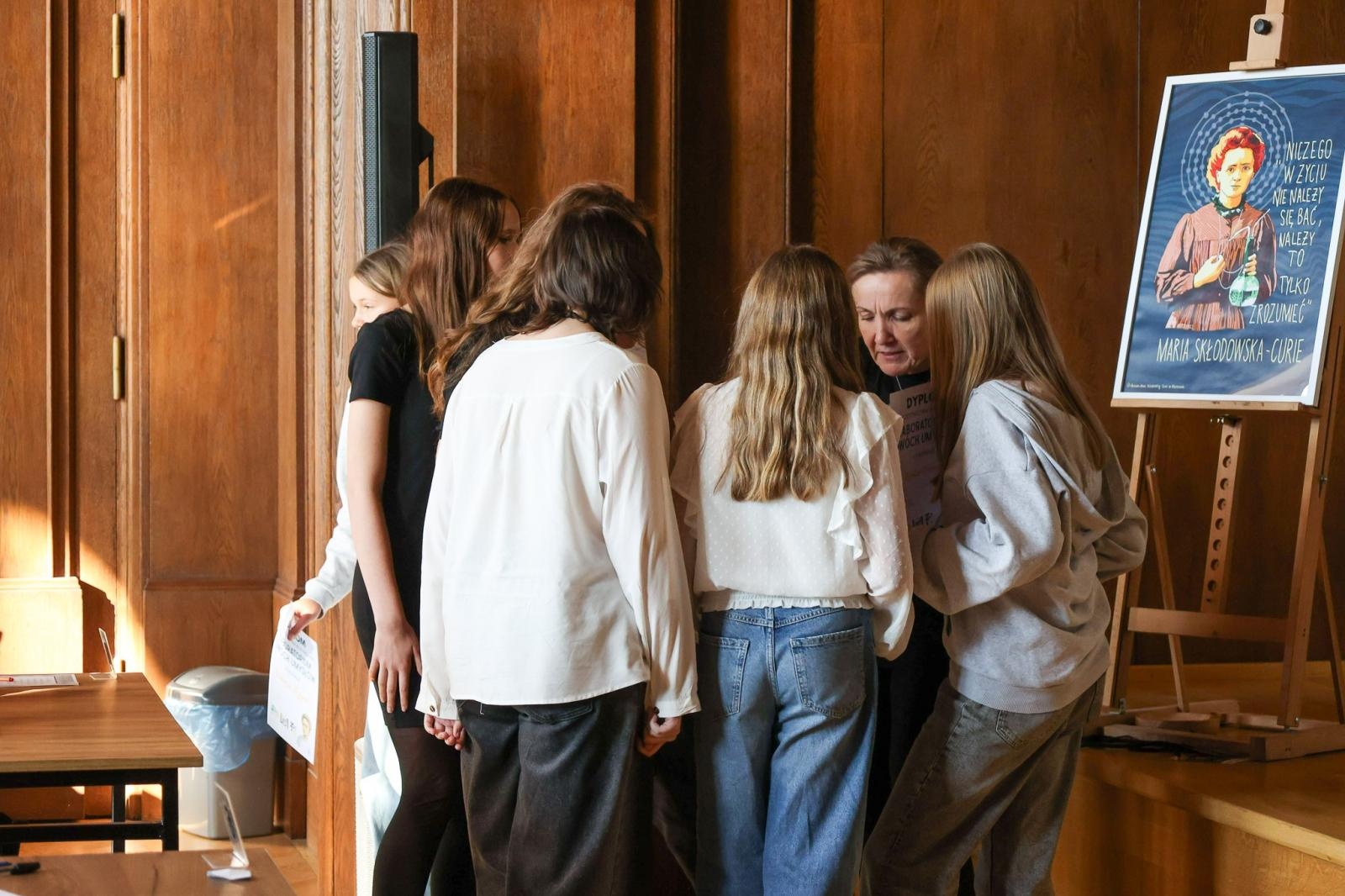 Zdjęcie w galerii na portalu naszraciborz.pl: Laboratorium Dwóch Umysłów - zmagania młodych chemików w ZSO nr 1 wiadomości z regionu