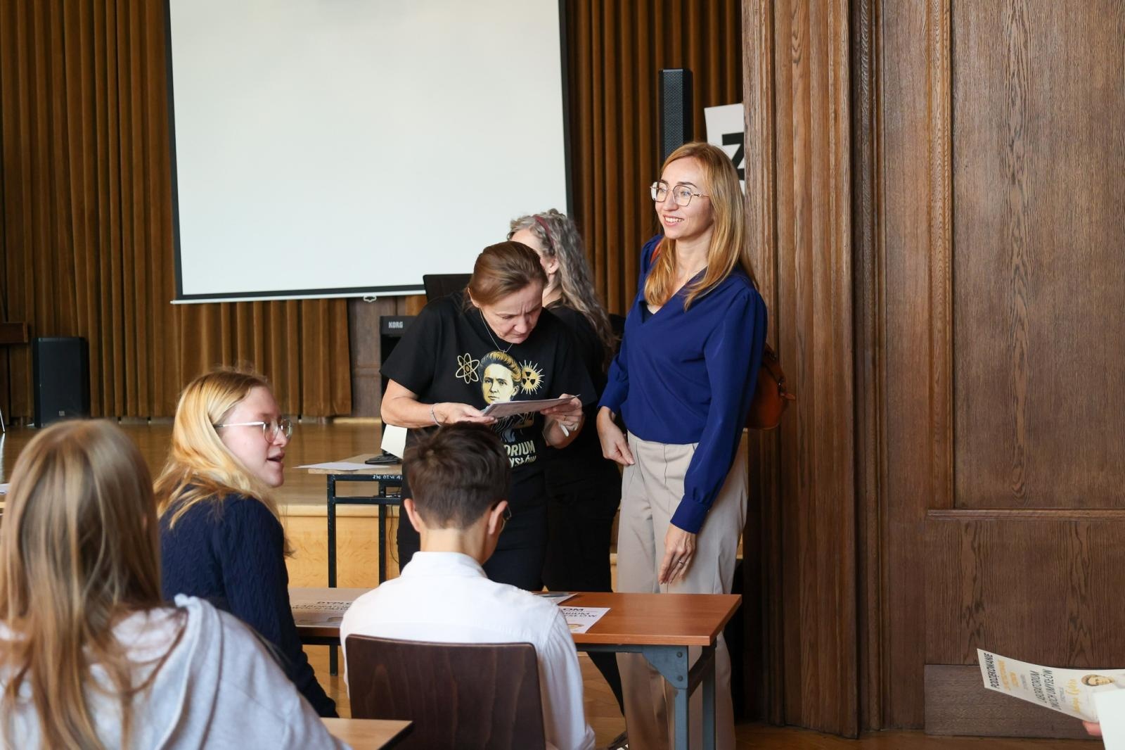 Zdjęcie w galerii na portalu naszraciborz.pl: Laboratorium Dwóch Umysłów - zmagania młodych chemików w ZSO nr 1 wiadomości z regionu