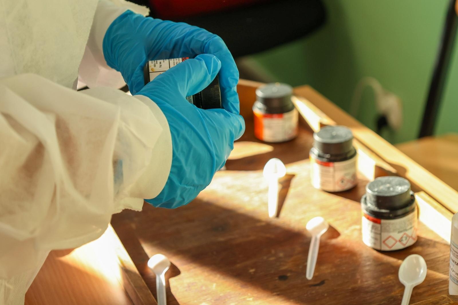 Zdjęcie w galerii na portalu naszraciborz.pl: Laboratorium Dwóch Umysłów - zmagania młodych chemików w ZSO nr 1 wiadomości z regionu