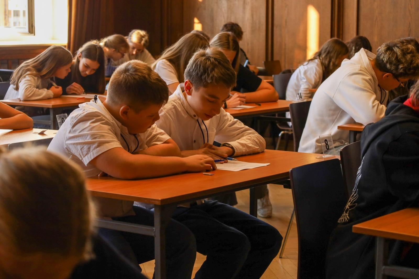 Zdjęcie w galerii na portalu naszraciborz.pl: Laboratorium Dwóch Umysłów - zmagania młodych chemików w ZSO nr 1 wiadomości z regionu