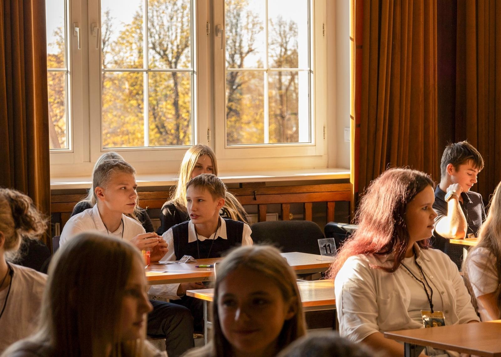 Zdjęcie w galerii na portalu naszraciborz.pl: Laboratorium Dwóch Umysłów - zmagania młodych chemików w ZSO nr 1 wiadomości z regionu