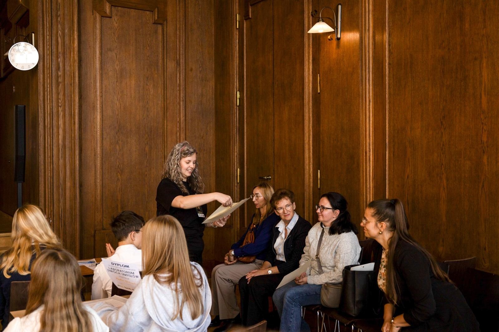 Zdjęcie w galerii na portalu naszraciborz.pl: Laboratorium Dwóch Umysłów - zmagania młodych chemików w ZSO nr 1 wiadomości z regionu