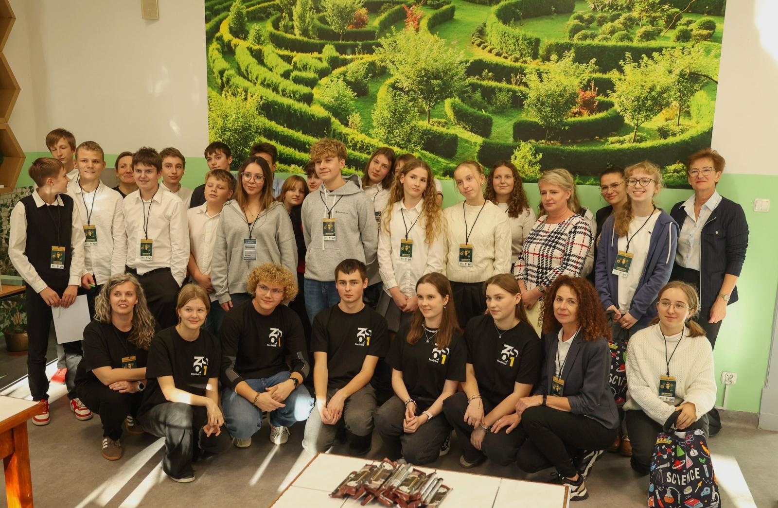 Zdjęcie w galerii na portalu naszraciborz.pl: Laboratorium Dwóch Umysłów - zmagania młodych chemików w ZSO nr 1 wiadomości z regionu