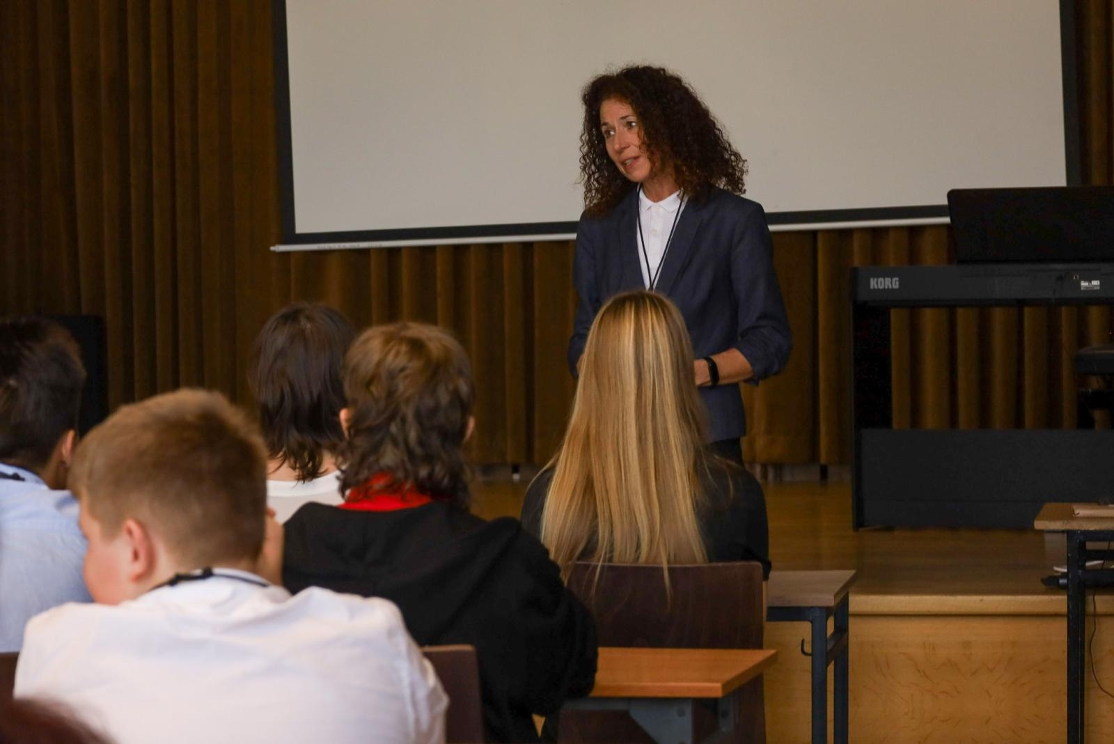 Zdjęcie w galerii na portalu naszraciborz.pl: Laboratorium Dwóch Umysłów - zmagania młodych chemików w ZSO nr 1 wiadomości z regionu