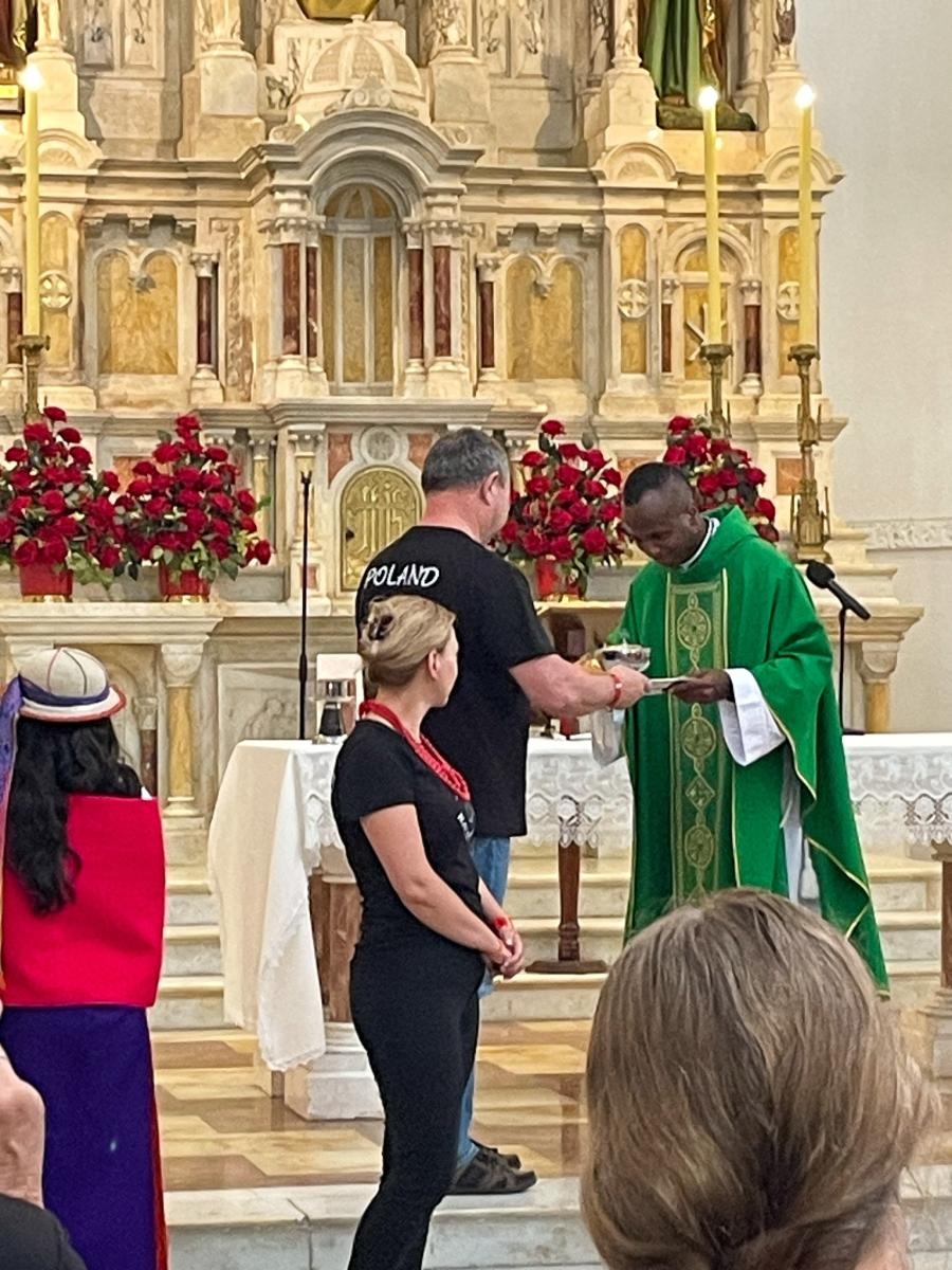 Zdjęcie w galerii na portalu naszraciborz.pl: Raciborzanie ze Źródła koncertowali w Ameryce Południowej wiadomości z regionu