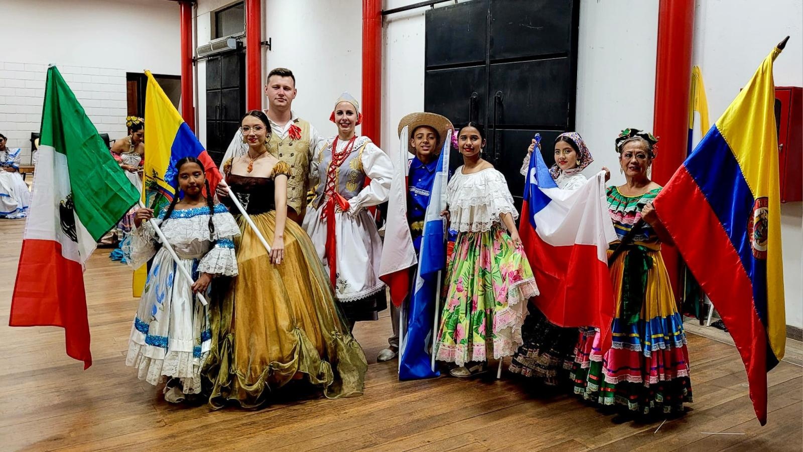 Zdjęcie w galerii na portalu naszraciborz.pl: Raciborzanie ze Źródła koncertowali w Ameryce Południowej wiadomości z regionu