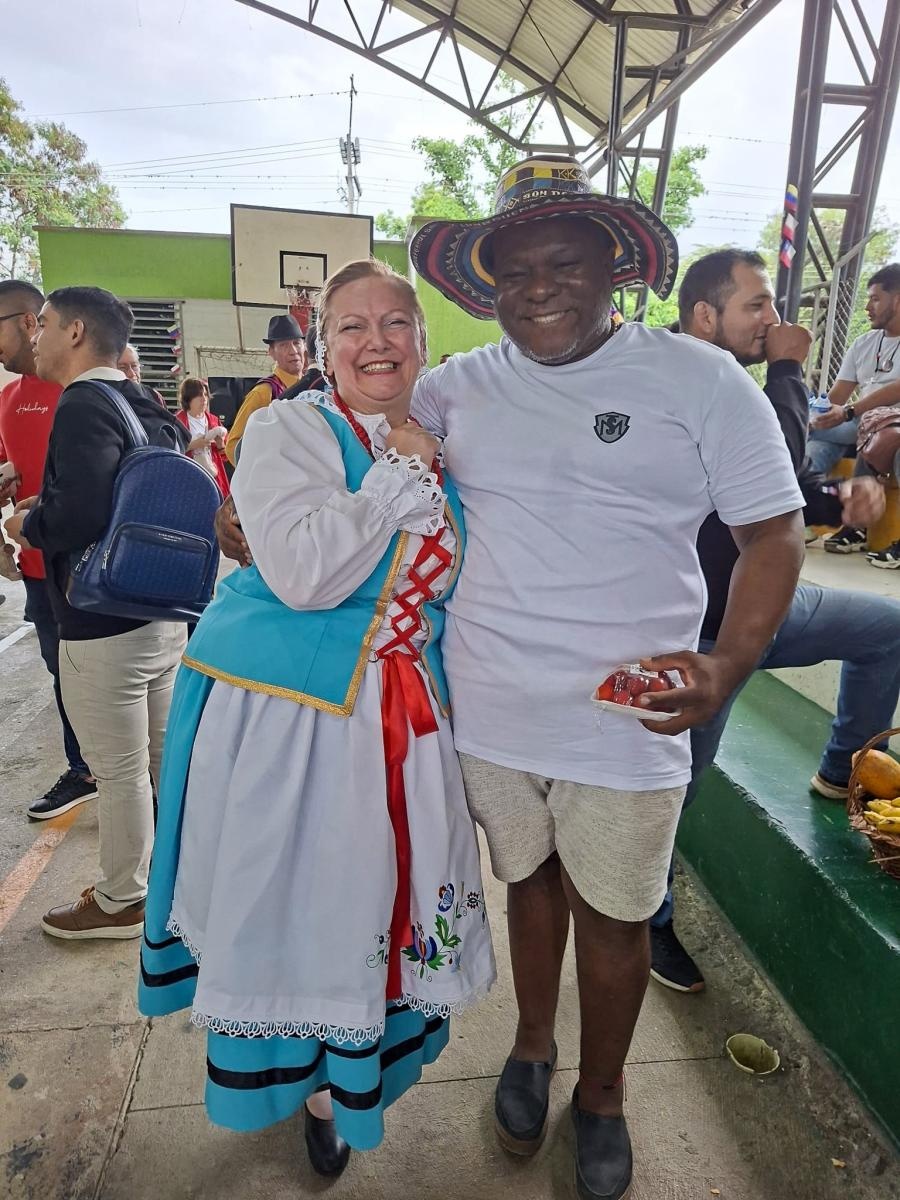 Zdjęcie w galerii na portalu naszraciborz.pl: Raciborzanie ze Źródła koncertowali w Ameryce Południowej wiadomości z regionu