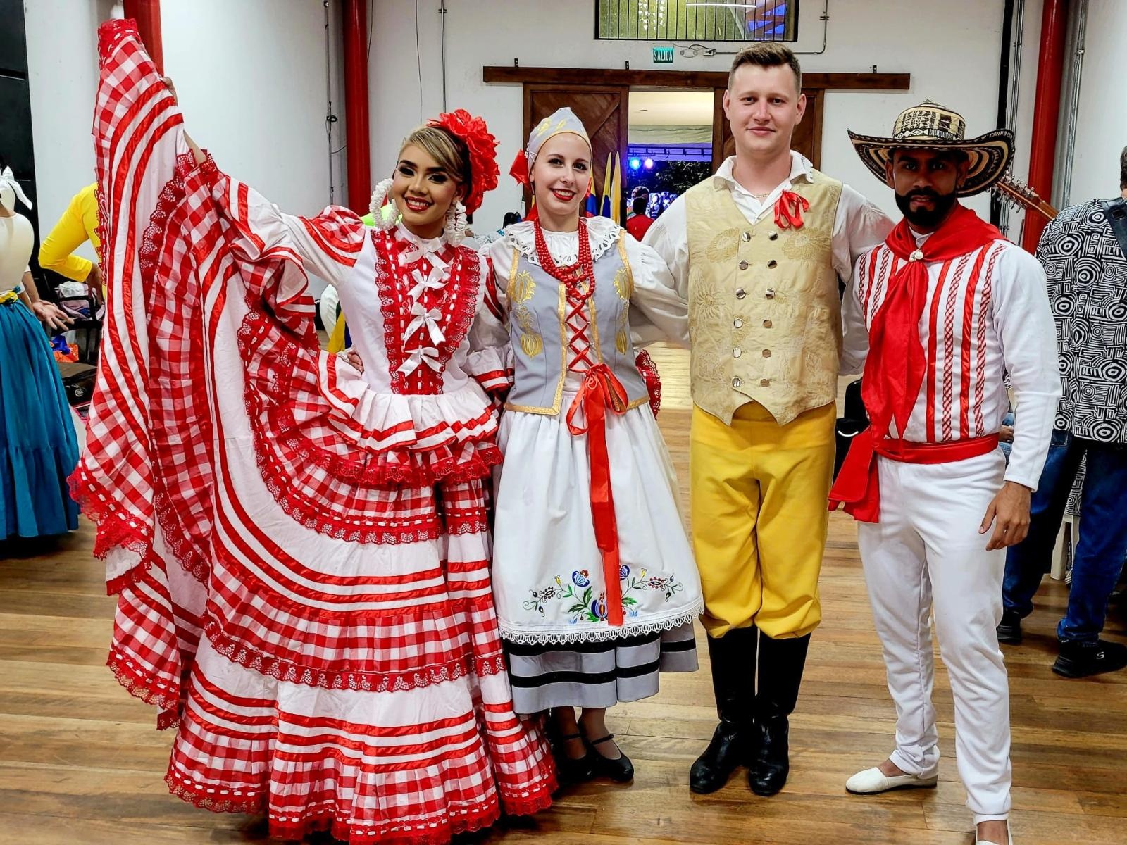 Zdjęcie w galerii na portalu naszraciborz.pl: Raciborzanie ze Źródła koncertowali w Ameryce Południowej wiadomości z regionu