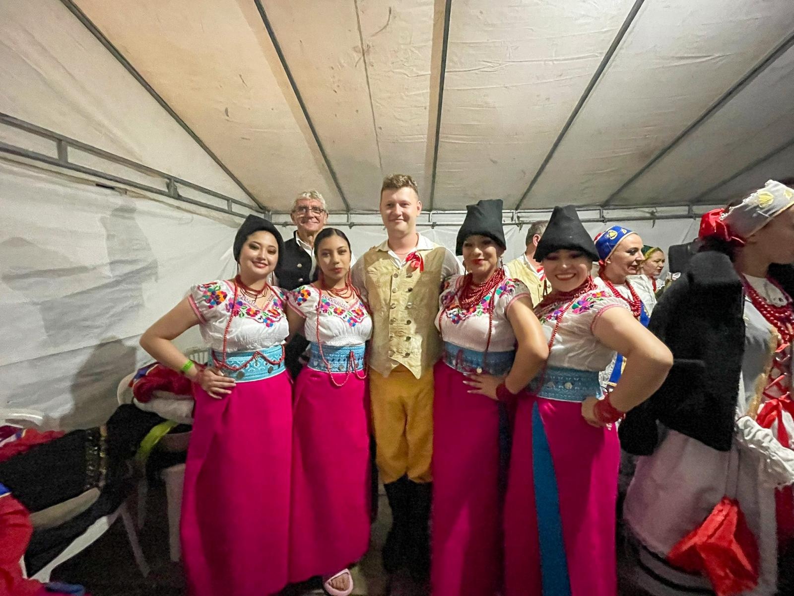 Zdjęcie w galerii na portalu naszraciborz.pl: Raciborzanie ze Źródła koncertowali w Ameryce Południowej wiadomości z regionu