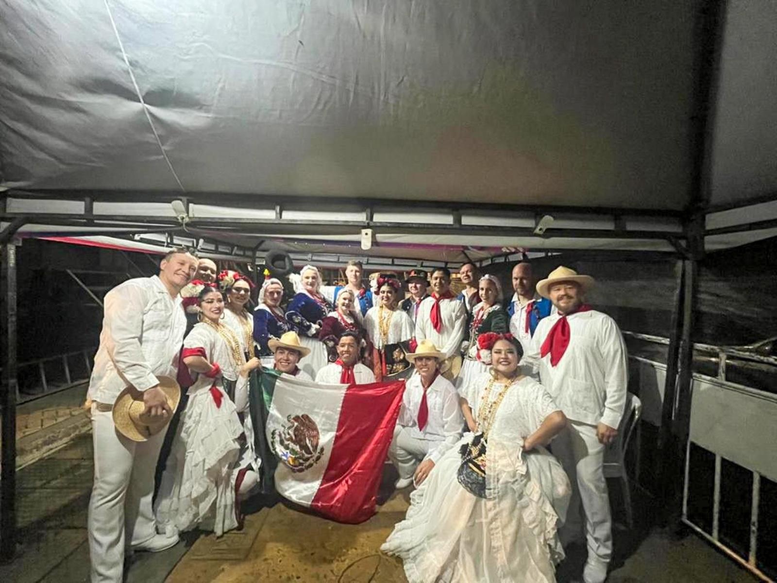 Zdjęcie w galerii na portalu naszraciborz.pl: Raciborzanie ze Źródła koncertowali w Ameryce Południowej wiadomości z regionu