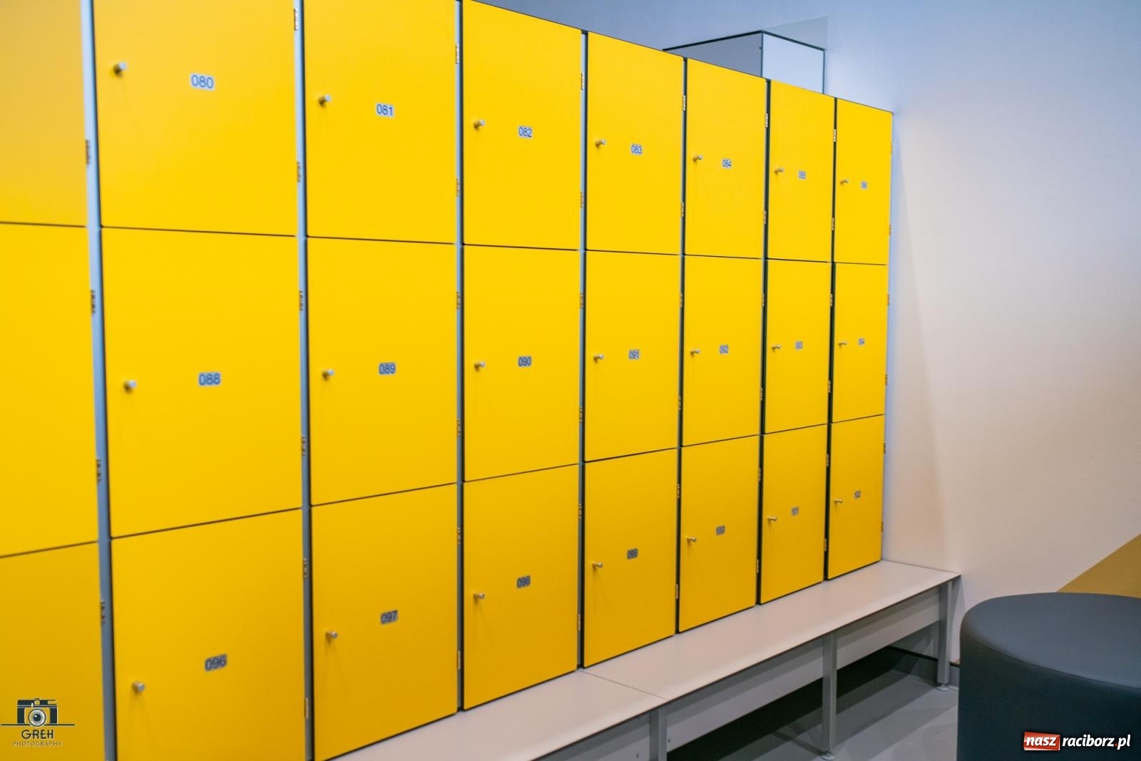 Zdjęcie w galerii na portalu naszraciborz.pl: Powstawało w bólach, ale już jest! Lodowisko Piastor oficjalnie otwarte [FOTO i WIDEO] wiadomości z regionu