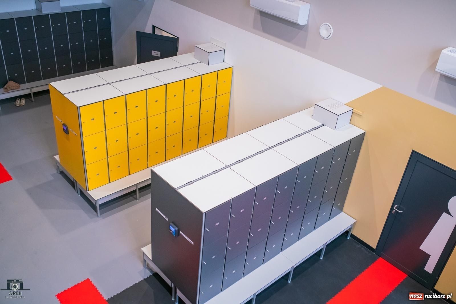 Zdjęcie w galerii na portalu naszraciborz.pl: Powstawało w bólach, ale już jest! Lodowisko Piastor oficjalnie otwarte [FOTO i WIDEO] wiadomości z regionu