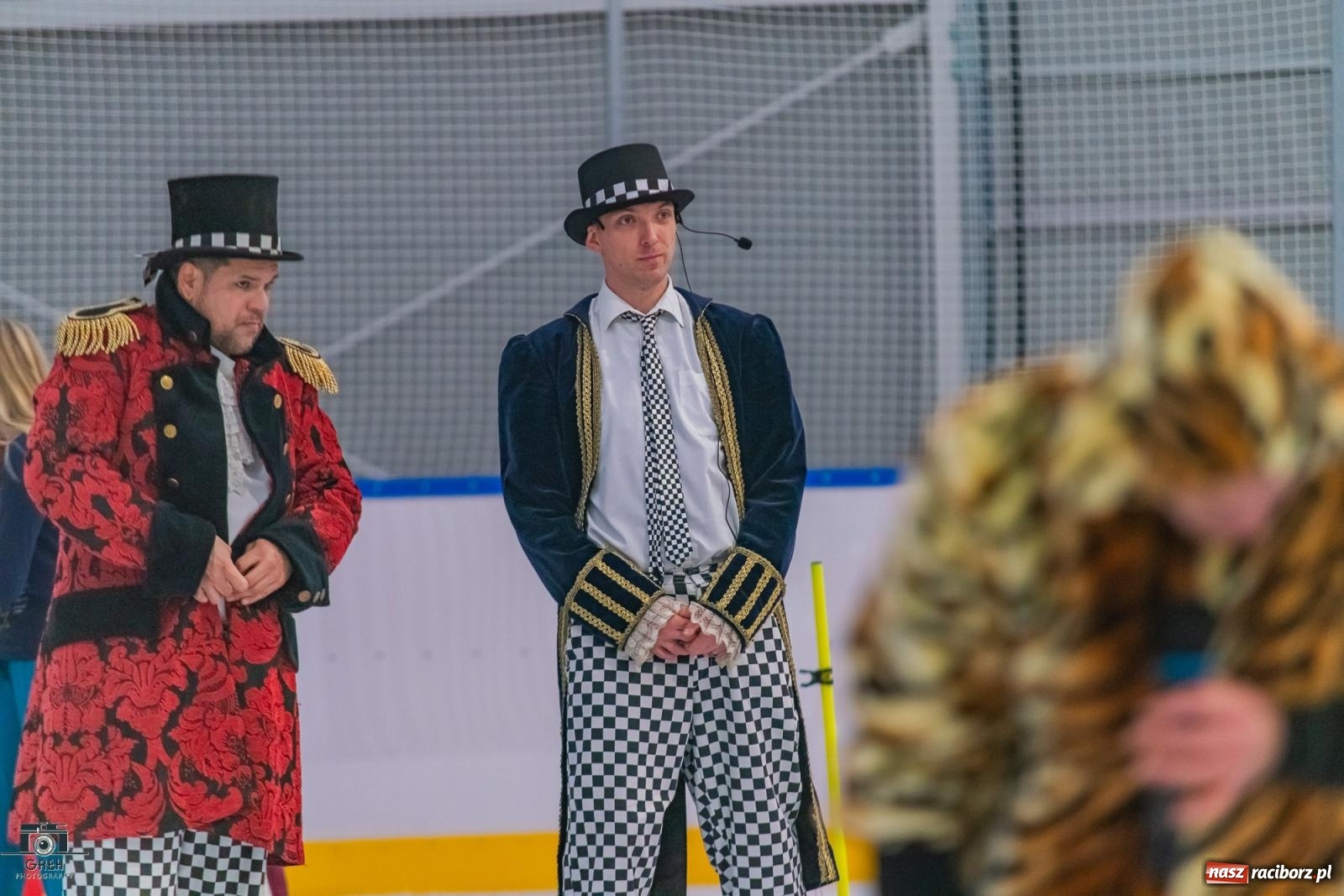 Zdjęcie w galerii na portalu naszraciborz.pl: Powstawało w bólach, ale już jest! Lodowisko Piastor oficjalnie otwarte [FOTO i WIDEO] wiadomości z regionu