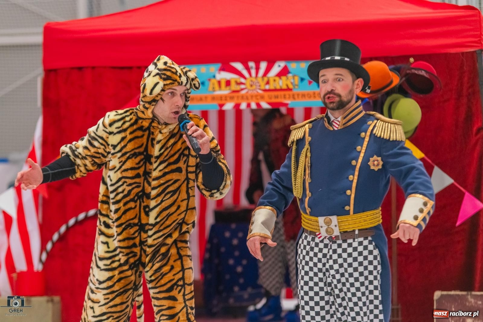 Zdjęcie w galerii na portalu naszraciborz.pl: Powstawało w bólach, ale już jest! Lodowisko Piastor oficjalnie otwarte [FOTO i WIDEO] wiadomości z regionu