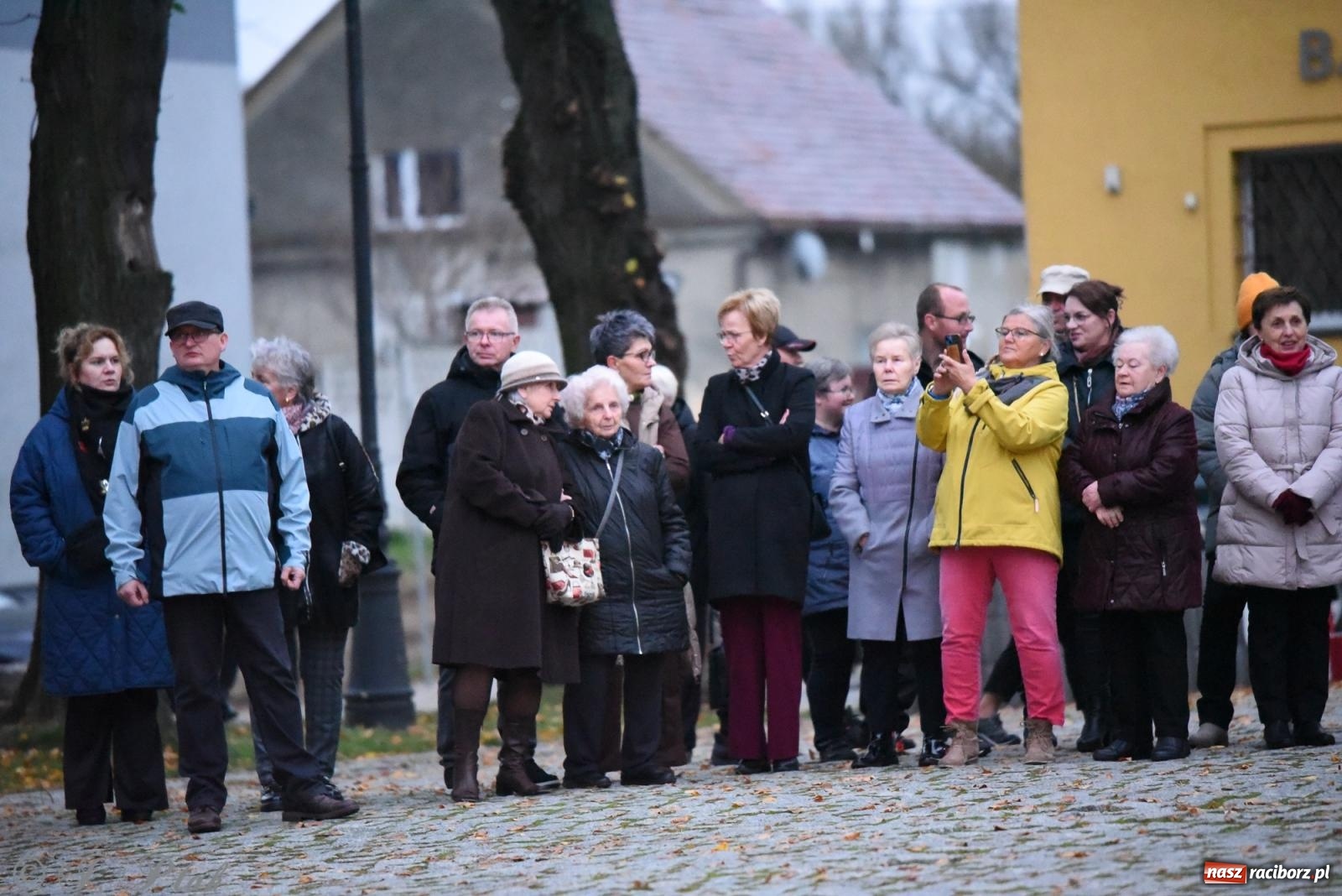 Zdjęcie w galerii na portalu naszraciborz.pl: Rogale i muzyka. Święty Marcin ponownie zawitał do Krzanowic wiadomości z regionu