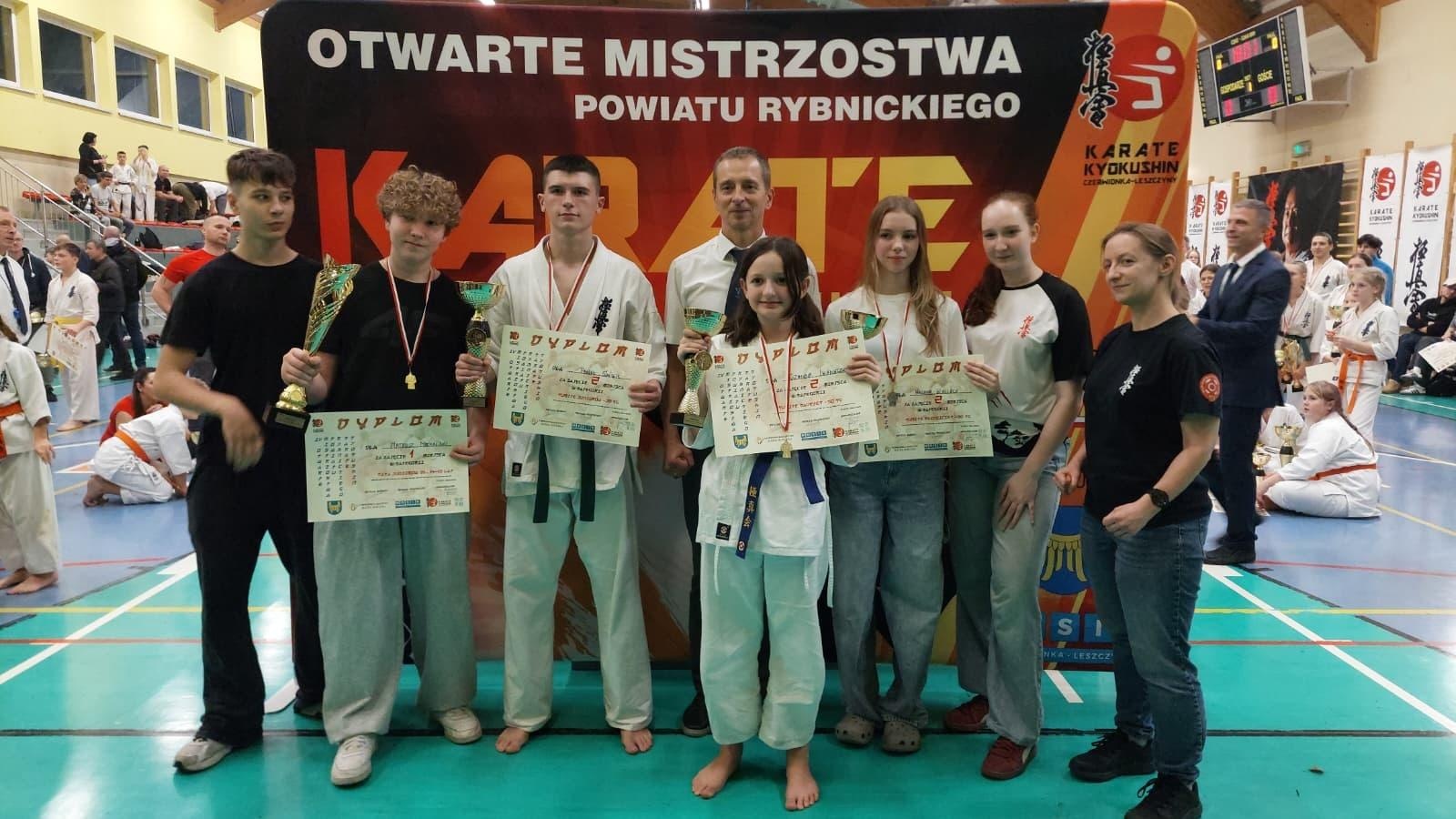 Zdjęcie w galerii na portalu naszraciborz.pl: Kolejne sukcesy raciborskich karateków wiadomości z regionu