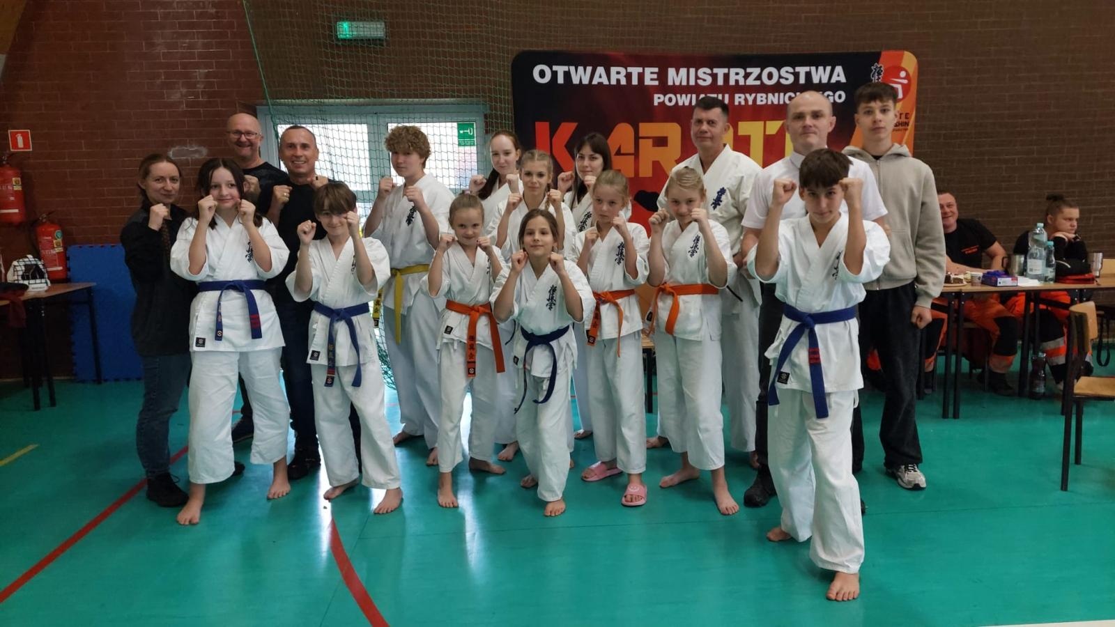 Zdjęcie w galerii na portalu naszraciborz.pl: Kolejne sukcesy raciborskich karateków wiadomości z regionu