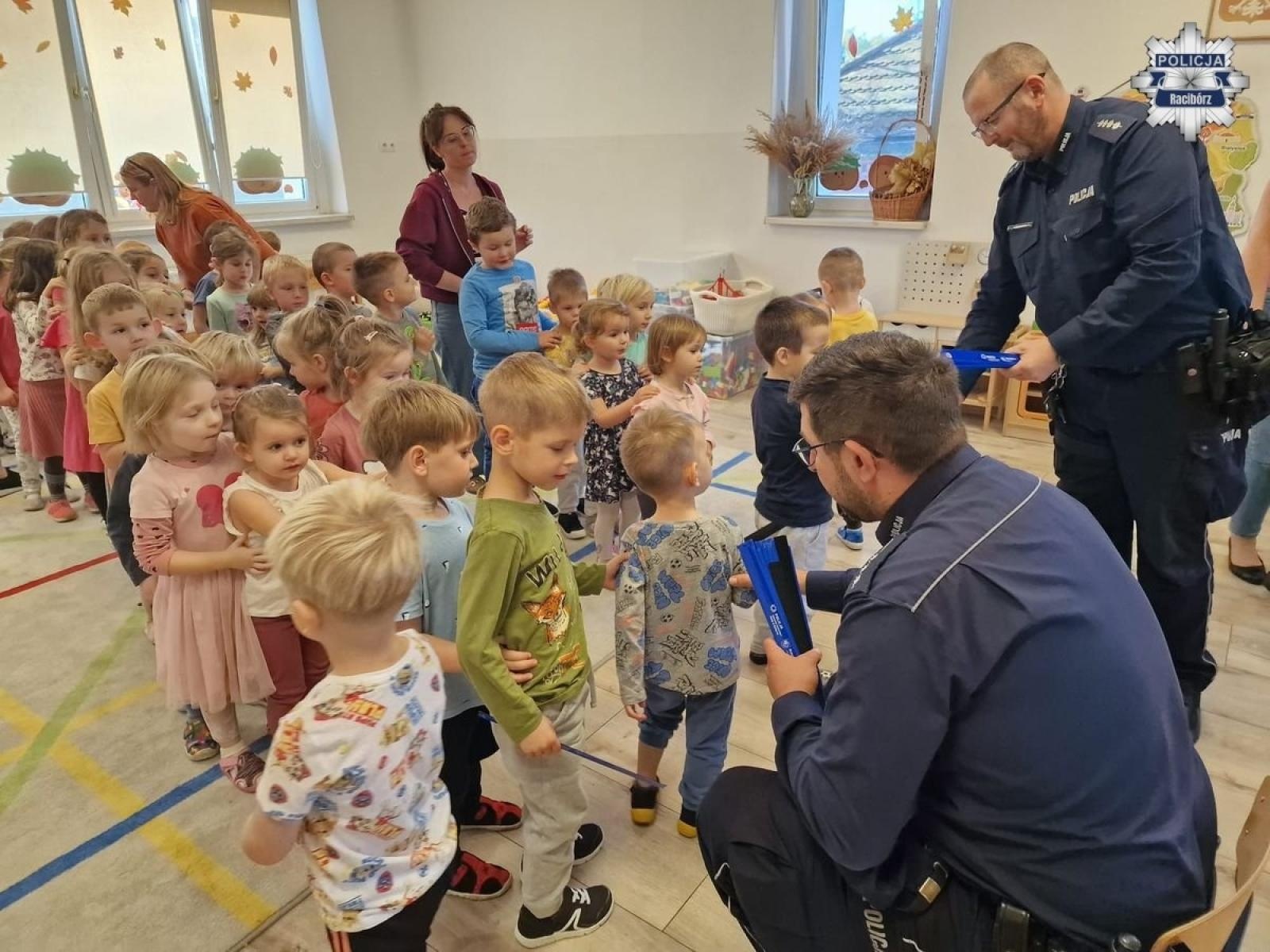 Zdjęcie w galerii na portalu naszraciborz.pl: O bezpieczeństwie w przedszkolu w Rudach wiadomości z regionu