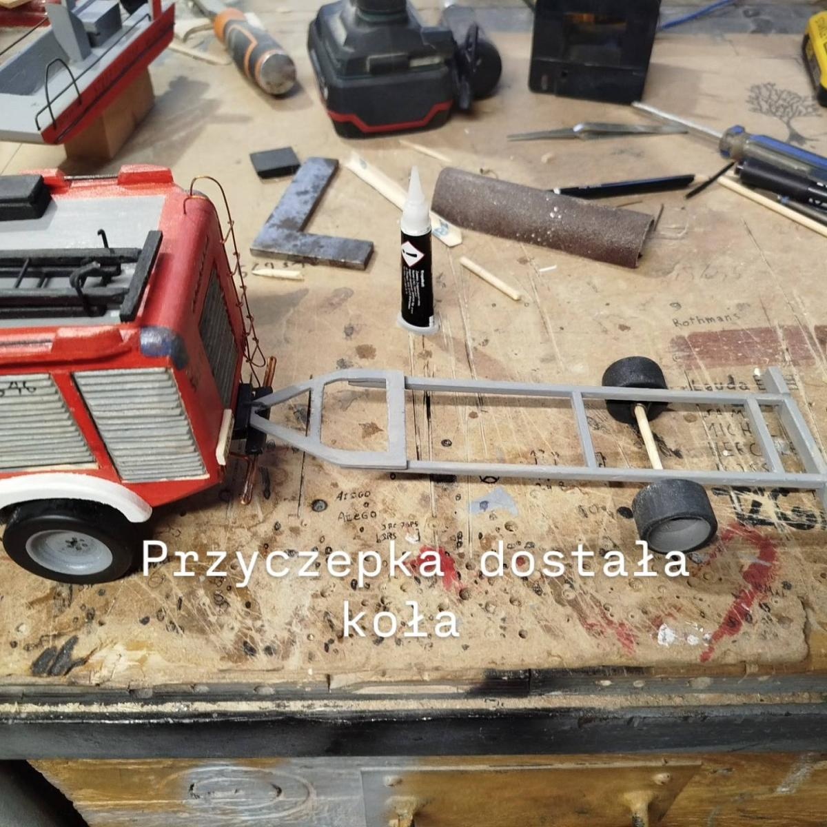 Zdjęcie w galerii na portalu naszraciborz.pl: Pasja i precyzja w jednym dziele. Mieszkaniec Krzyżanowic stworzył model wozu bojowego miejscowej jednostki OSP wiadomości z regionu