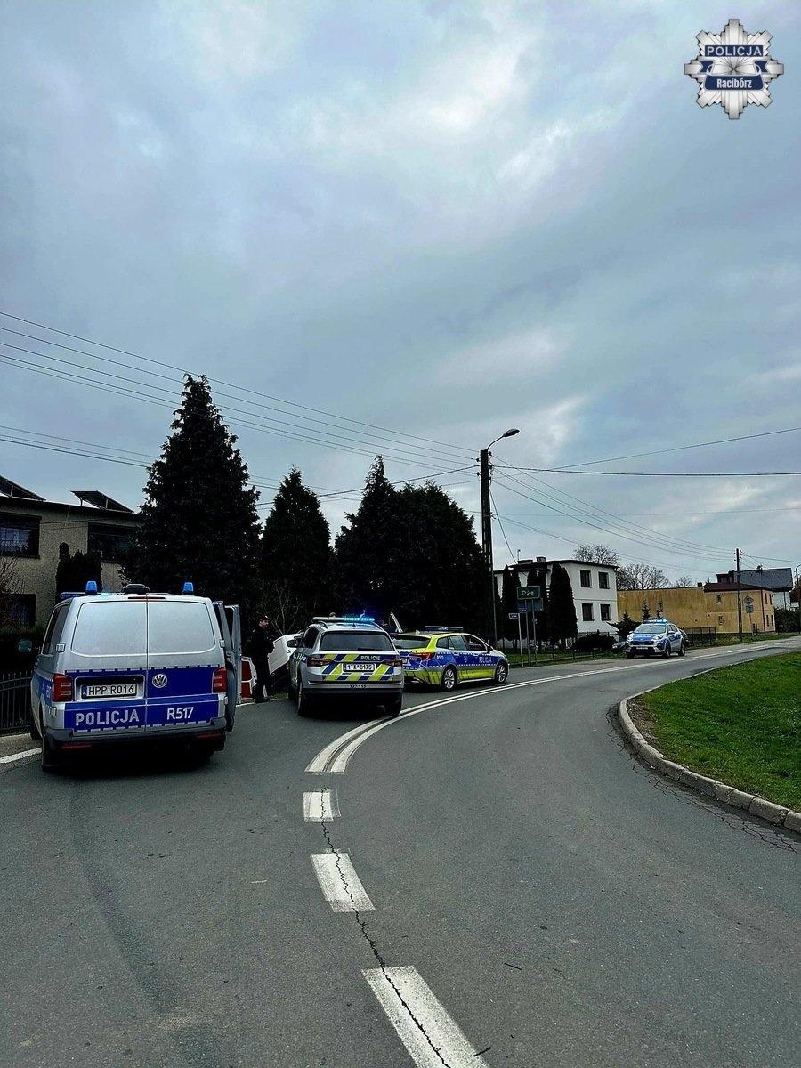 Zdjęcie w galerii na portalu naszraciborz.pl: Dwaj Czesi pod wpływem narkotyków uciekali kradzionym busem [KOMUNIKAT POLICJI] wiadomości z regionu