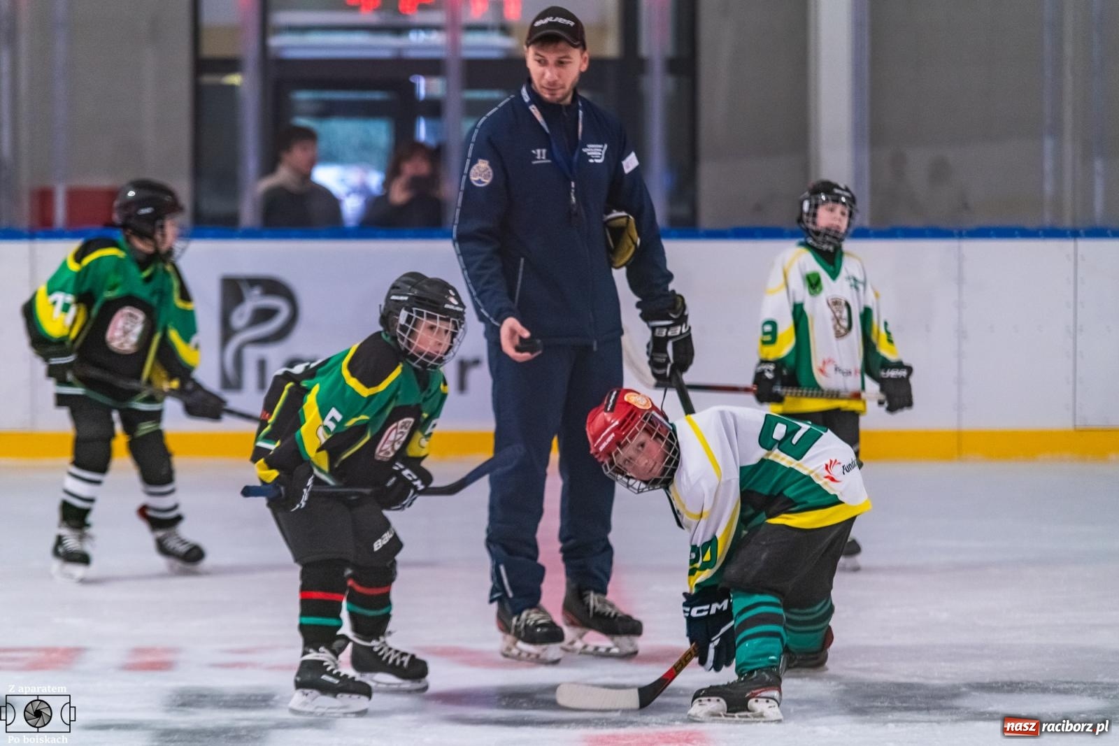 Zdjęcie w galerii na portalu naszraciborz.pl: Młodzi hokeiści JKH GKS Jastrzębie zaprezentowali swe umiejętności [FOTO i WIDEO] wiadomości z regionu