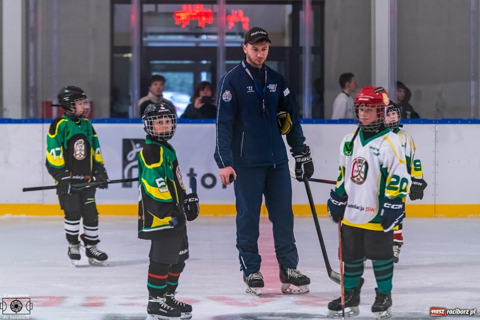 Zdjęcie w galerii na portalu naszraciborz.pl: Młodzi hokeiści JKH GKS Jastrzębie zaprezentowali swe umiejętności [FOTO i WIDEO] wiadomości z regionu