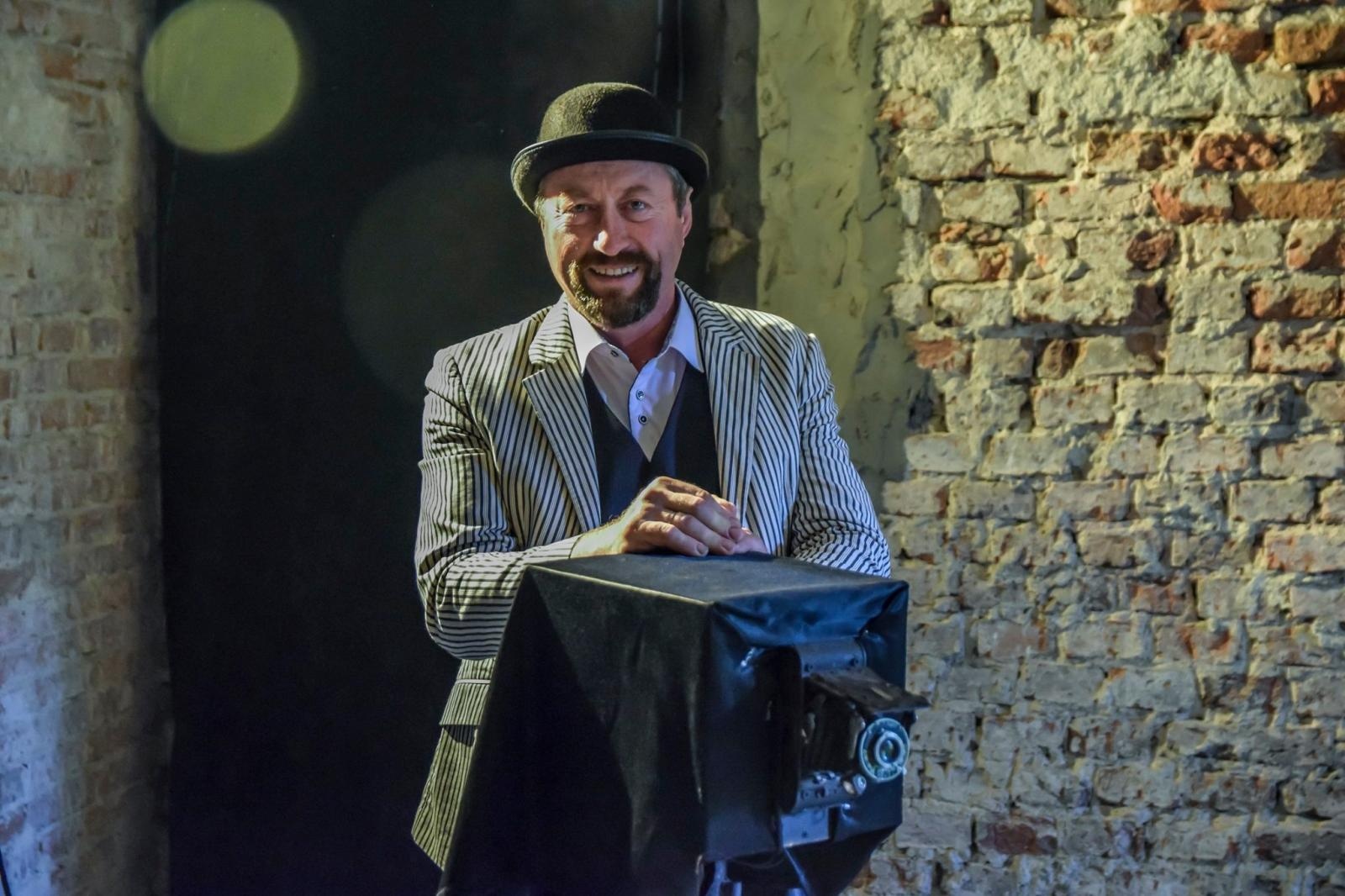 Zdjęcie w galerii na portalu naszraciborz.pl: Tajemnica pięknej Zośki i bandy Siwca – interaktywna kryminalna nocna gra w Zamku Piastowskim w Raciborzu [ZAPROSZENIE] wiadomości z regionu