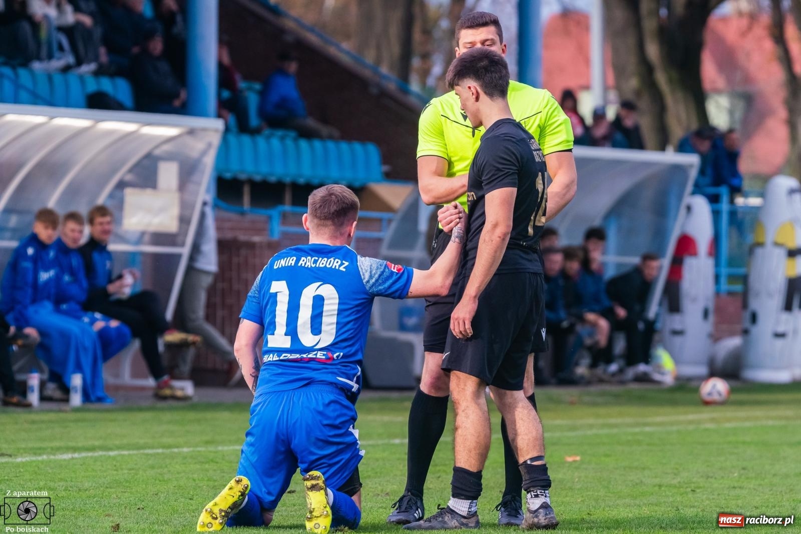 Zdjęcie w galerii na portalu naszraciborz.pl: Unia Racibórz pokonała Czarnych Gorzyce. Przy Srebrnej polała się krew! [FOTO i WIDEO] wiadomości z regionu