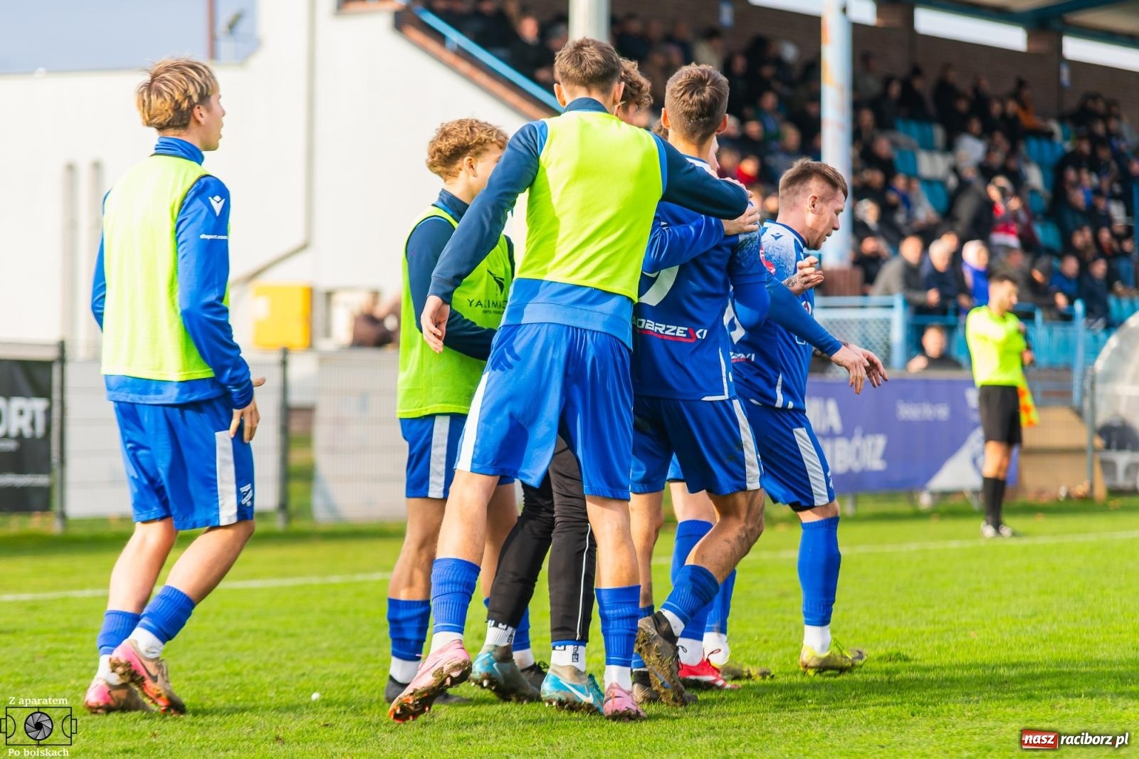 Zdjęcie w galerii na portalu naszraciborz.pl: Unia Racibórz pokonała Czarnych Gorzyce. Przy Srebrnej polała się krew! [FOTO i WIDEO] wiadomości z regionu