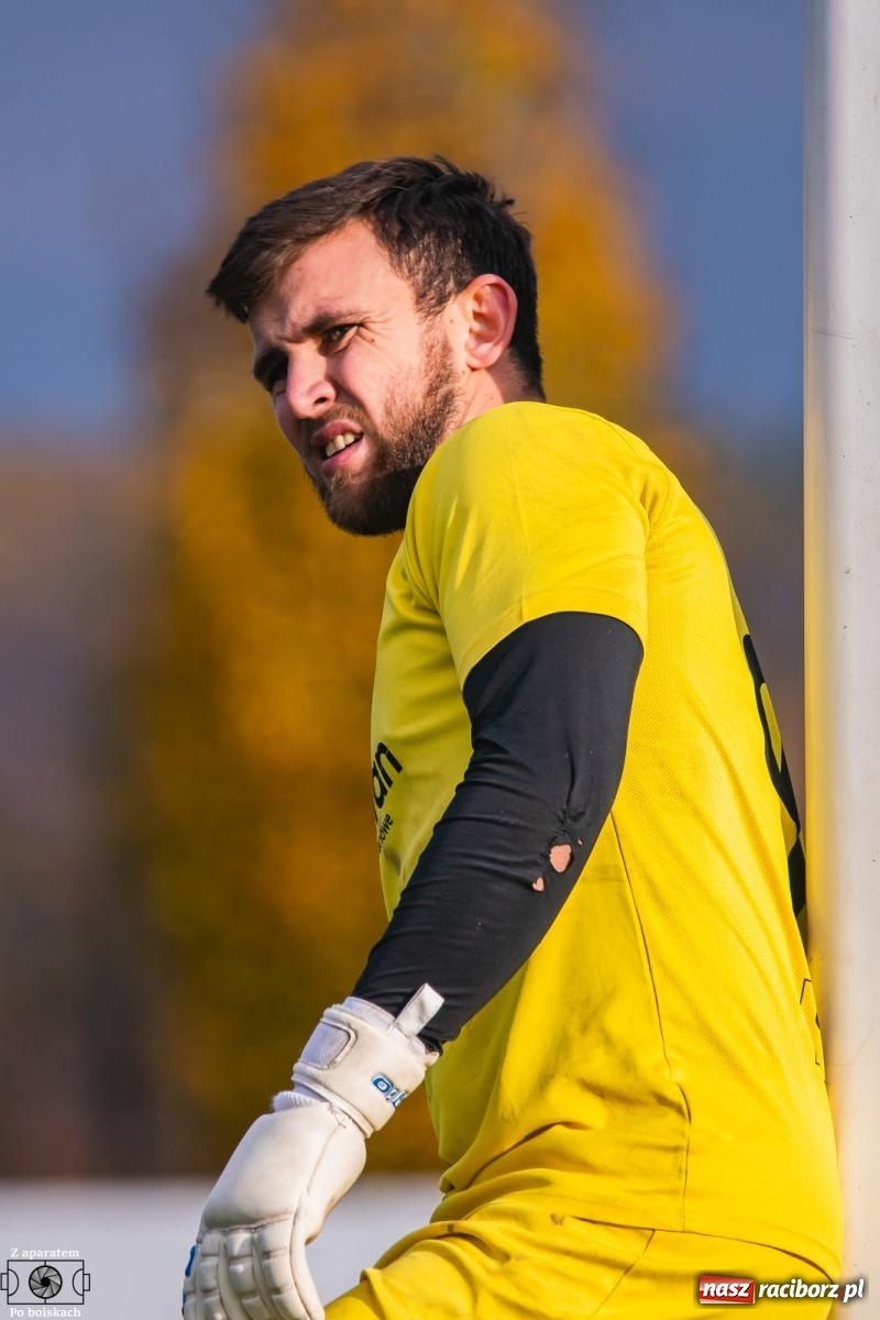 Zdjęcie w galerii na portalu naszraciborz.pl: Unia Racibórz pokonała Czarnych Gorzyce. Przy Srebrnej polała się krew! [FOTO i WIDEO] wiadomości z regionu