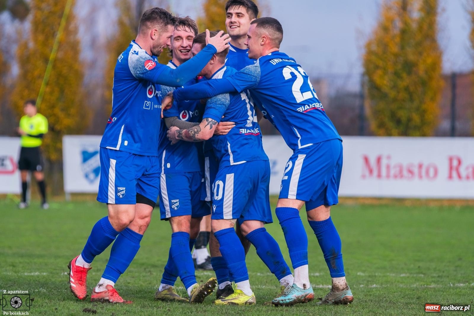 Zdjęcie w galerii na portalu naszraciborz.pl: Unia Racibórz pokonała Czarnych Gorzyce. Przy Srebrnej polała się krew! [FOTO i WIDEO] wiadomości z regionu