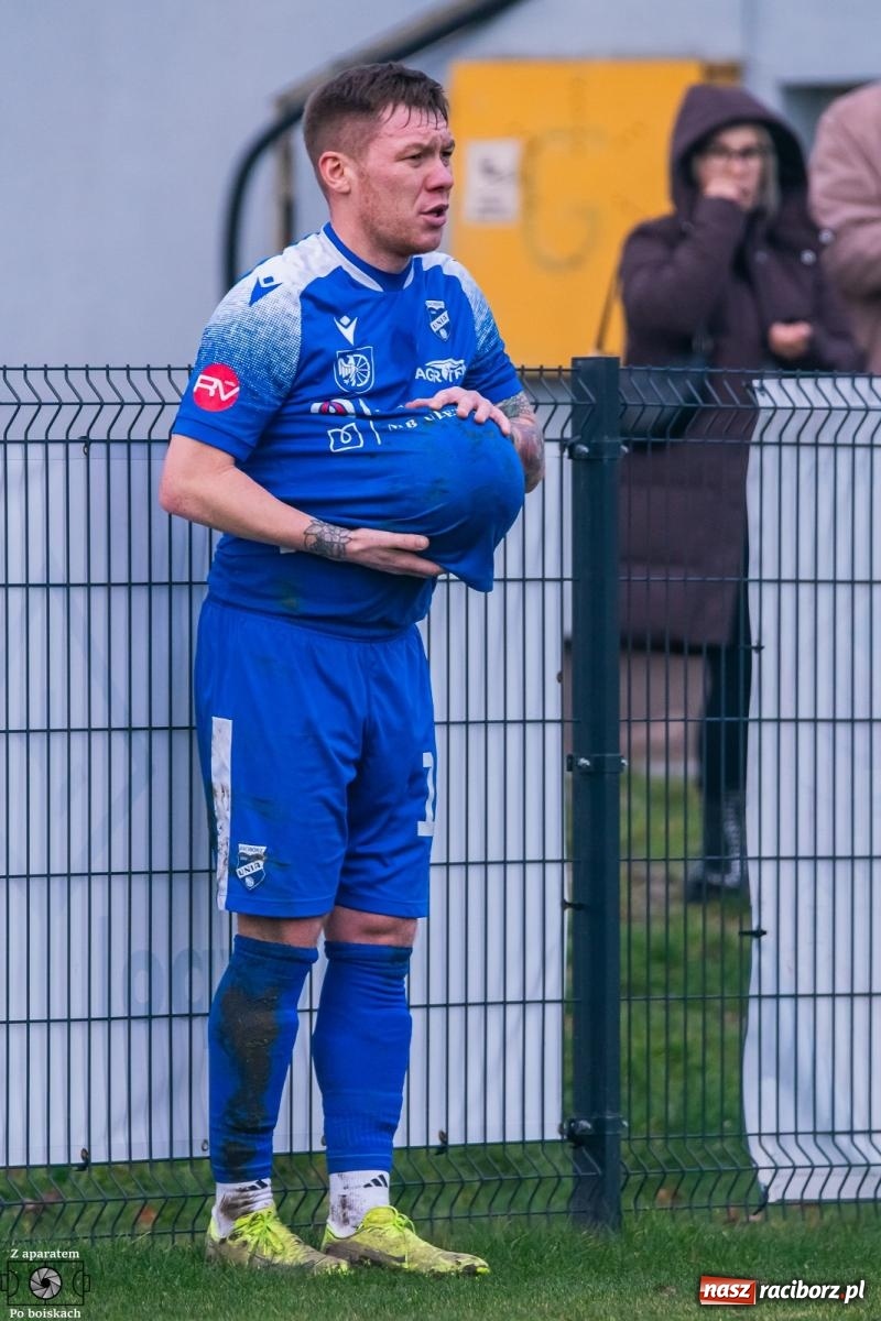 Zdjęcie w galerii na portalu naszraciborz.pl: Unia Racibórz pokonała Czarnych Gorzyce. Przy Srebrnej polała się krew! [FOTO i WIDEO] wiadomości z regionu