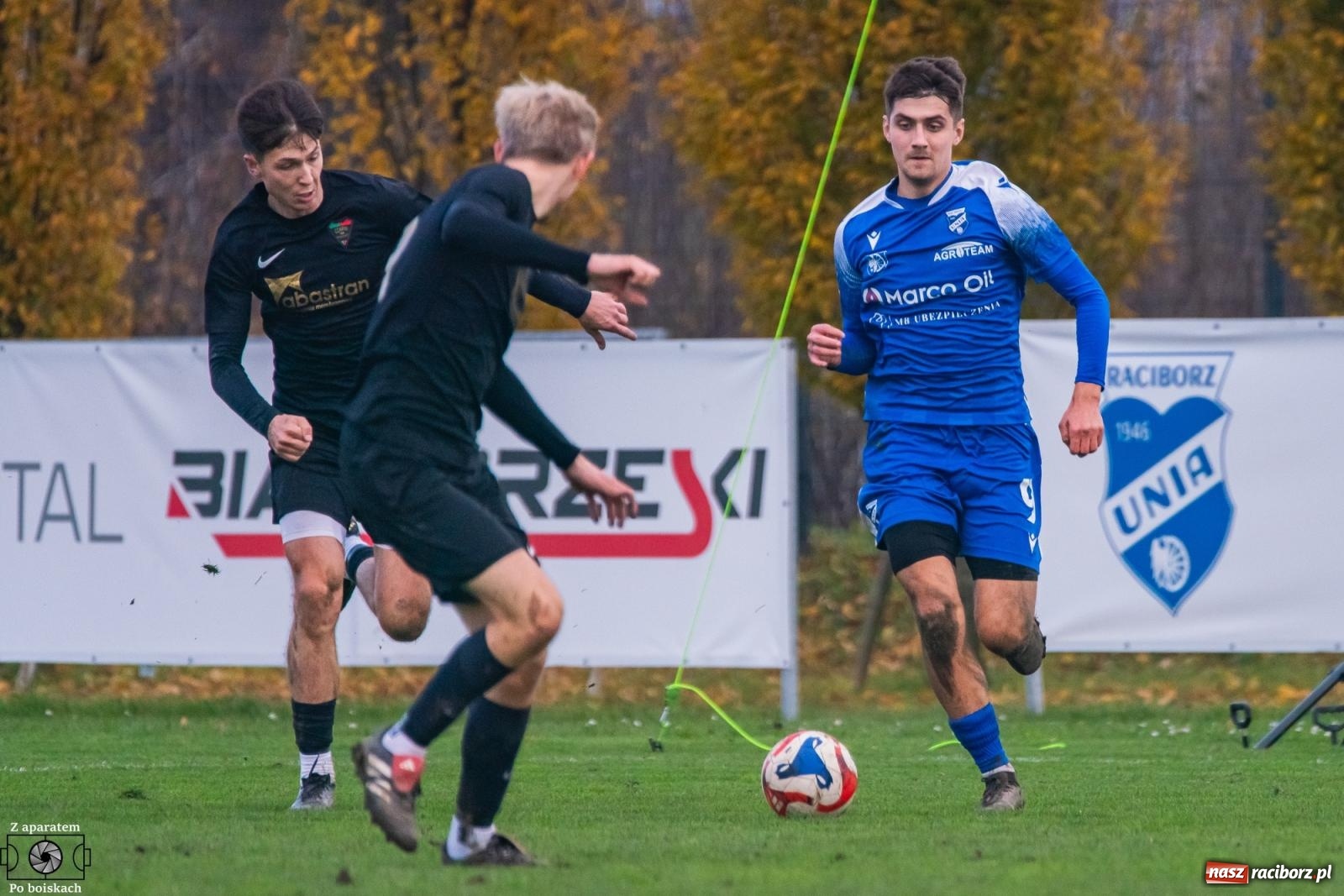 Zdjęcie w galerii na portalu naszraciborz.pl: Unia Racibórz pokonała Czarnych Gorzyce. Przy Srebrnej polała się krew! [FOTO i WIDEO] wiadomości z regionu