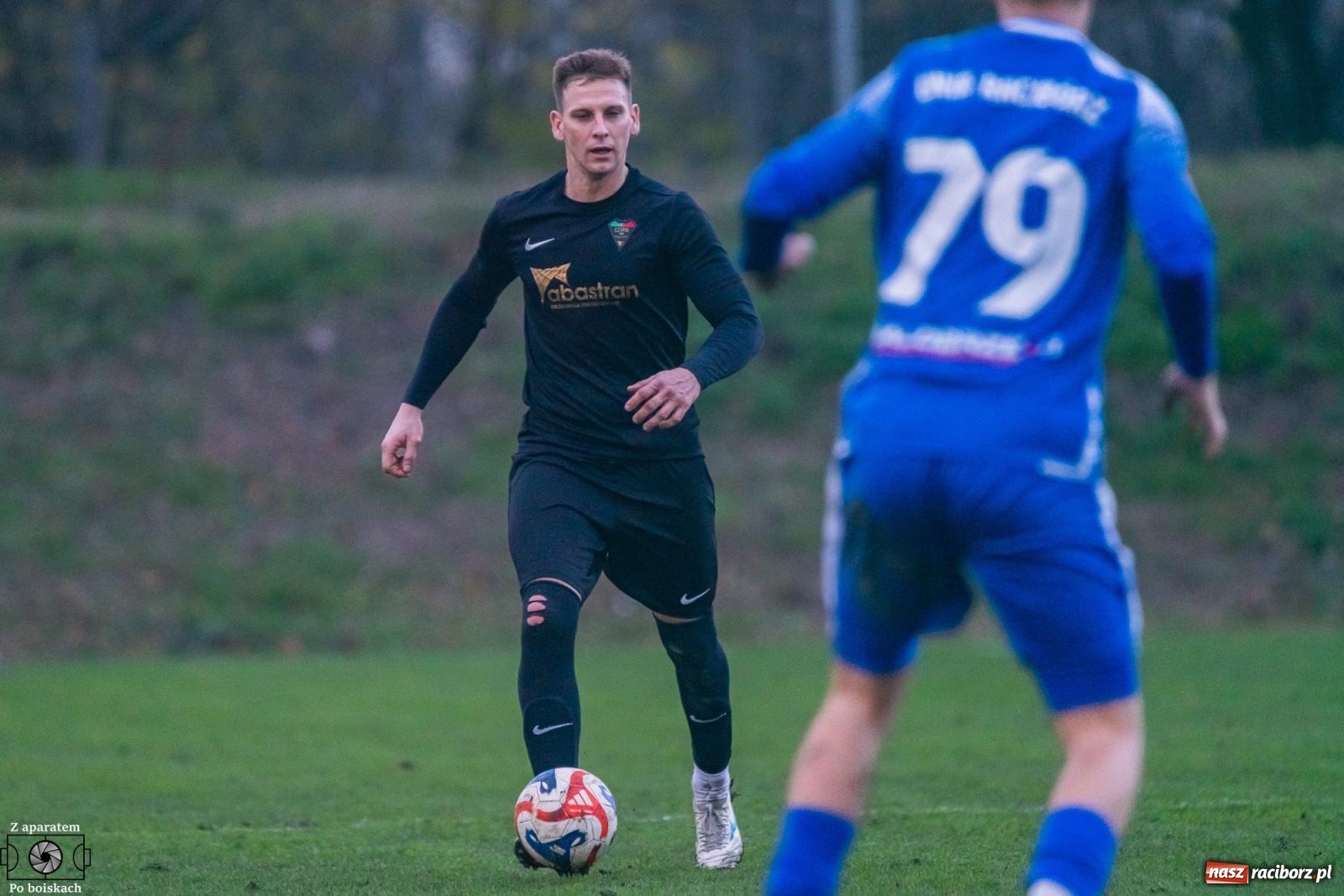 Zdjęcie w galerii na portalu naszraciborz.pl: Unia Racibórz pokonała Czarnych Gorzyce. Przy Srebrnej polała się krew! [FOTO i WIDEO] wiadomości z regionu