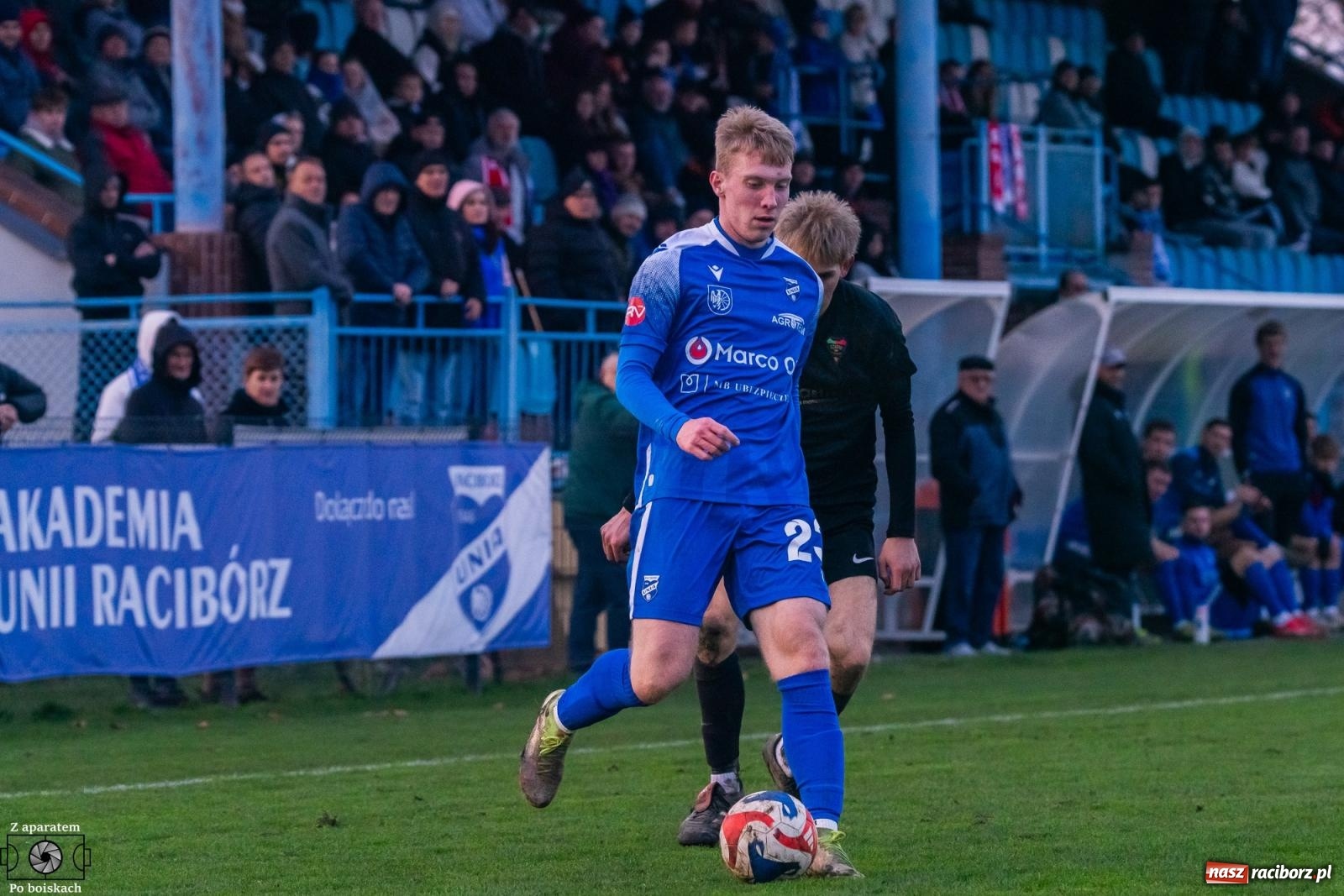 Zdjęcie w galerii na portalu naszraciborz.pl: Unia Racibórz pokonała Czarnych Gorzyce. Przy Srebrnej polała się krew! [FOTO i WIDEO] wiadomości z regionu